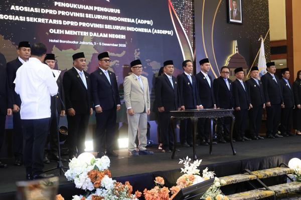 Jajaran pengurus ADPSI dan ASDEPSI 2025-2030. (Foto: dok DPRD Jabar)