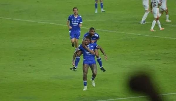 Hasil Super League: Comeback! Persib Bandung Libas Borneo FC