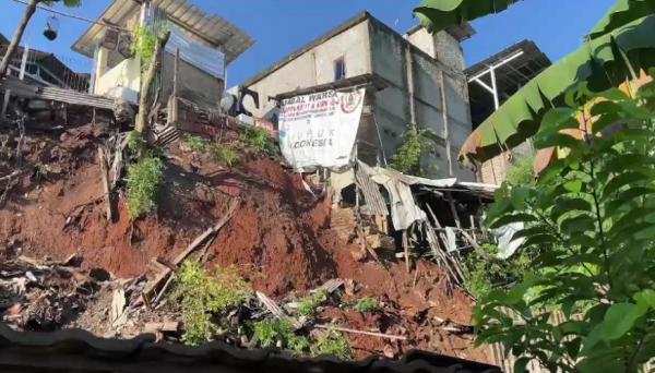 Rumah 3 Lantai di Depok Nyaris Roboh Imbas Longsor