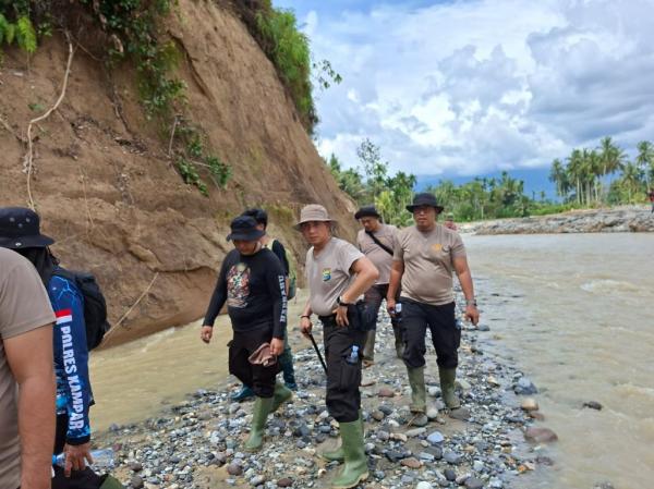 Pencarian Ipda Angga Mufajar Perwira Polda Riau Dikebut, Polisi Sisir Sungai Batang Anai