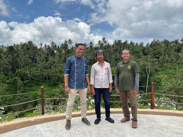 Para pengelola Sanggraloka Ubud, Bali. (Foto: Muhammad Sukardi)
