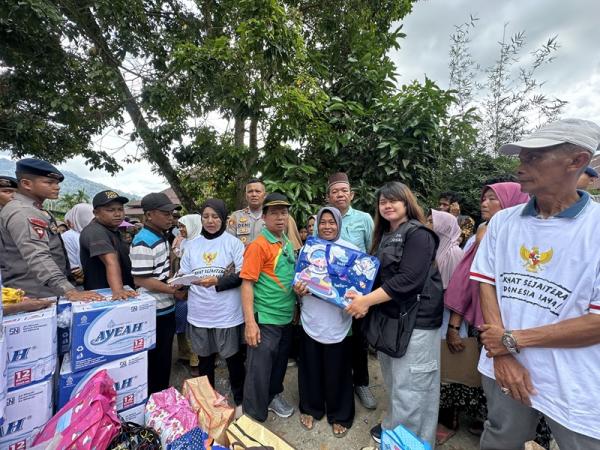 Sekretariat Kabinet Distribusikan 18 Ton Bantuan ke Aceh, Sumbar, dan Sumut