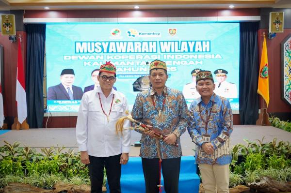 Menkop Ferry Buka Muswil Dekopinwil Kalteng: Perkuat Tata Kelola hingga Pengawasan Kopdes Merah Putih