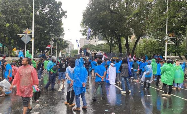 Ada Demo Nelayan, 1 Ruas Jalan Medan Merdeka Selatan Ditutup Sementara