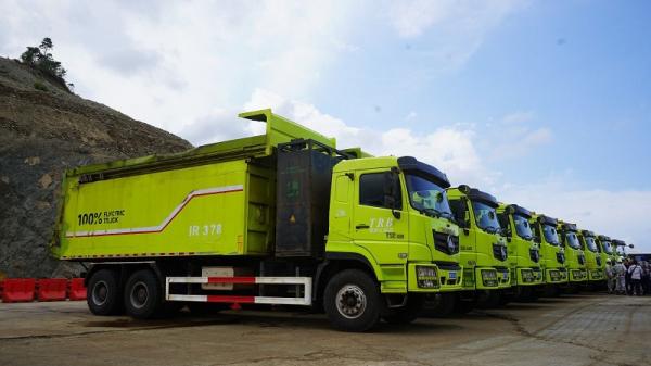 kendaraan listrik IMIP 2 Penggunaan dump truk, loader, ekskavator, forklift dan mobil wisata listrik menggantikan operasional kendaraan berbahan bakar minyak. (Foto: dok IMIP)