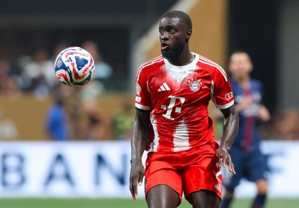 Bek Bayern Munchen, Dayot Upamecano. (Foto: Get German Football News)