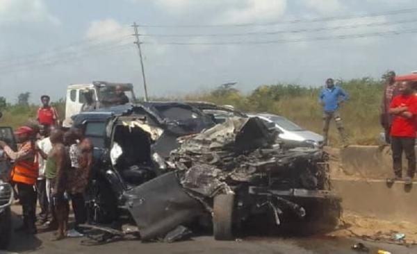 Petinju asal Inggris sekaligus mantan juara dunia kelas berat, Anthony Joshua, mengalami luka ringan setelah terlibat dalam kecelakaan mobil tragis di Nigeria (Foto: Federal Road Safety Corps Nigeria)