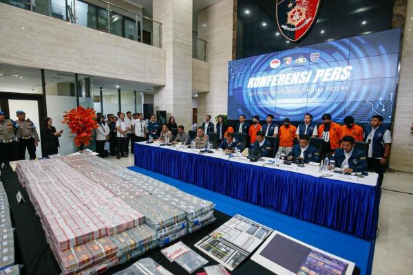 Aliran Dana Judi Online Dibongkar, Polisi Sita Uang Tunai Rp59,1 Miliar