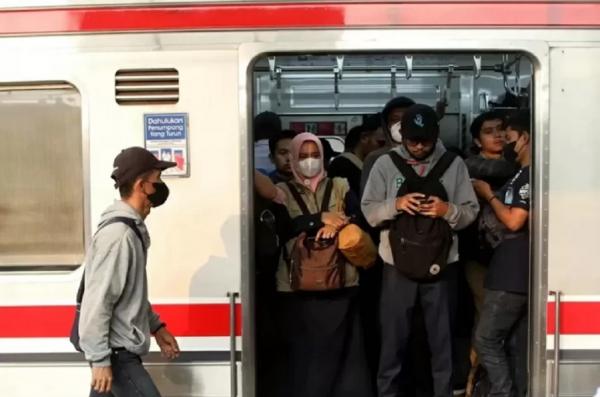 Tanggapan KAI soal Aksi Diduga Pelecehan Seksual di KRL yang Viral di Medsos
