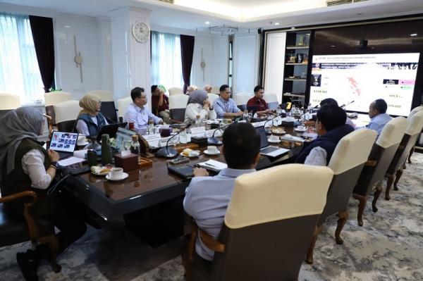 Rapat Internal Satgas Percepatan Pascabencana Rapat Internal Satgas Percepatan Pascabencana. (Foto: dok KemenPANRB)