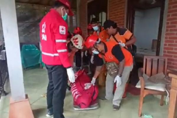 Gianyar Gempar! WNA Rusia Ditemukan Tewas Bersila di Lantai Vila