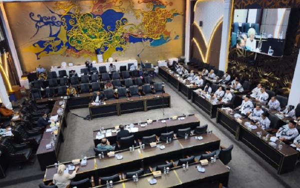 PGRI Miris Honorer Hanya untuk Guru: Kenapa Kalau Polisi, TNI, Jaksa, DPR Tidak Ada?