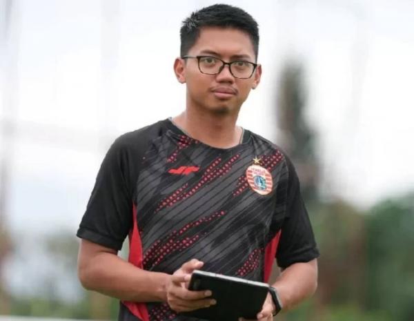 Asisten pelatih Persija Jakarta Dzikri Lazuardi resmi mendapatkan panggilan Timnas Indonesia. (Foto: IST)