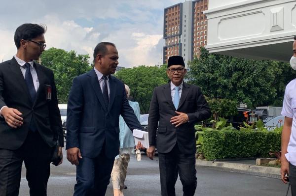 Adies Kadir Tiba di Istana jelang Ucap Sumpah Hakim MK di Depan Prabowo