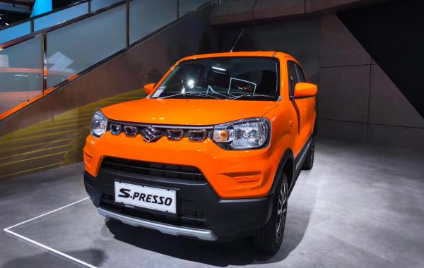 Deretan mobil murah di IIMS 2026, salah satunya Suzuki S-Presso. (Foto: Dani M Dahwilani)