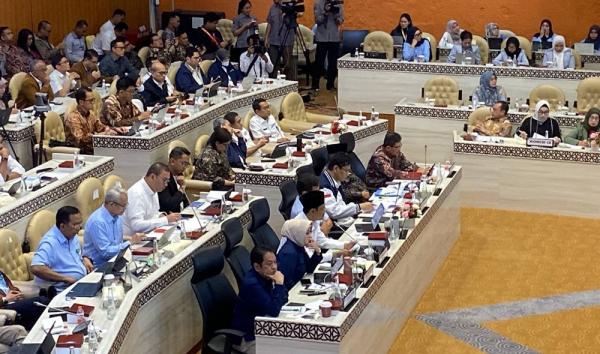 Menkes mendesak agar keluar SK Kemensos untuk reaktivasi PBI BPJS Kesehatan. (Foto: iNews.id.Fiqri)