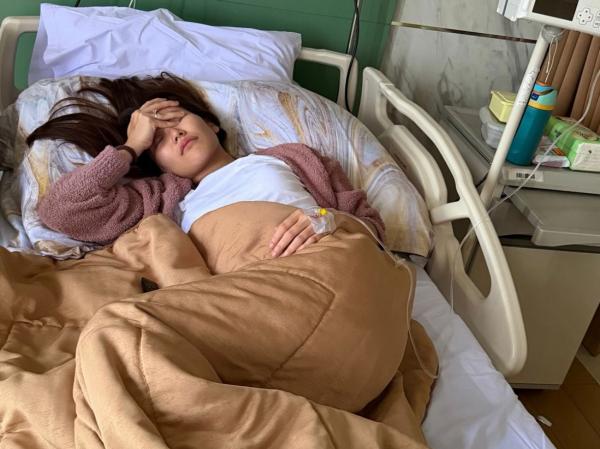 Ayu Ting Ting dirawat di rumah sakit. (Foto: Instagram)