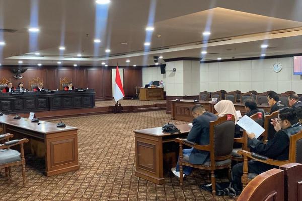 Di MK, Kubu Roy Suryo Curhat Ditersangkakan gegara Teliti Ijazah Jokowi