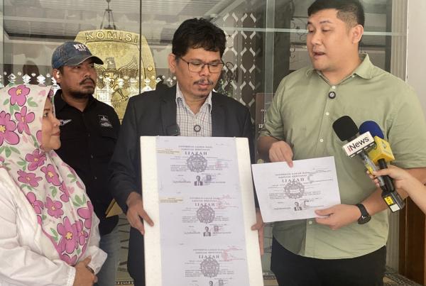 Bonatua Ungkap Kejanggalan Salinan Ijazah Jokowi dari KPU, Apa Itu?