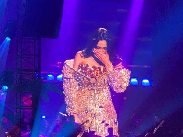 Mahalini menangis menutup konser KOMA Live In Concert, Sabtu (14/2/2026). (Foto: Mei Sada Sirait)