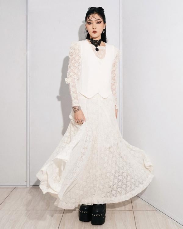 Isyana Sarasvati Isyana Sarasvati merupakan awardee LPDP. (Foto: Instagram)