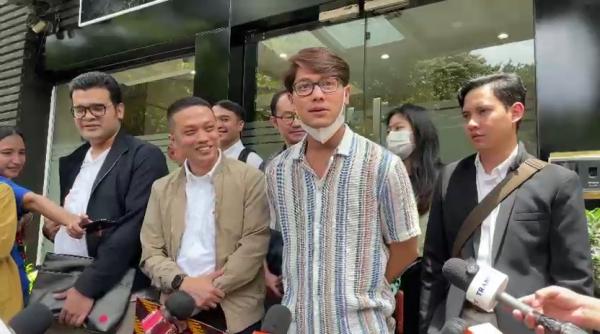 Rizky Billar tegaskan bahwa kasus pelanggaran hak cipta yang menyeret Lesti Kejora resmi ditutup. (Foto: Ravie Wardani)