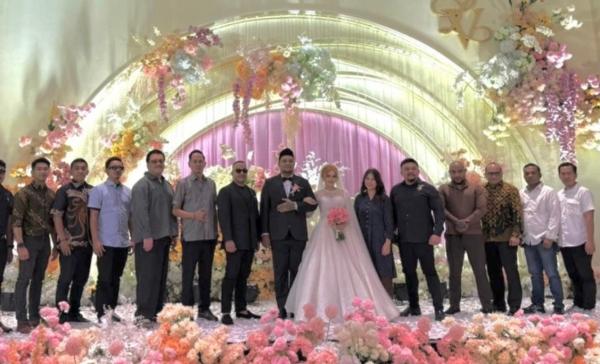 virgoun dn Lindi Virgoun dan Lindi Fitriyana resmi menikah pada Kamis, 26 Februari 2026. (Foto: Instagram)