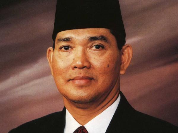 Potret Try Sutrisno Potret Wakil Presiden ke-6 Try Sutrisno. (Foto: Instagram)