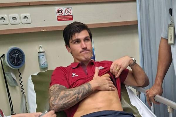 Sergio Castel Sempat Dilarikan ke Rumah Sakit Usai Laga Persebaya vs Persib, Begini Kondisinya