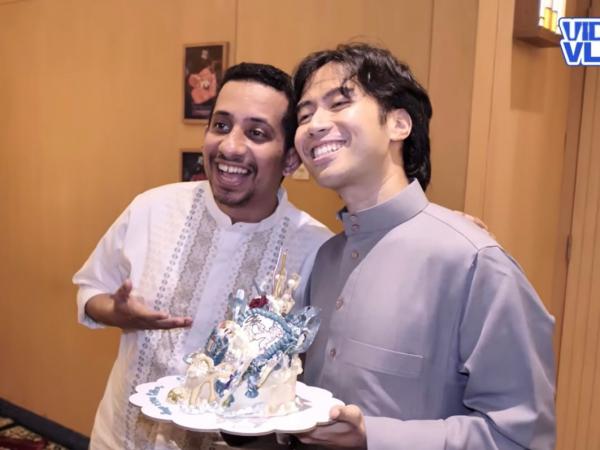 Vidi Aldiano bersama Habib Jafar. (Foto: Youtube)