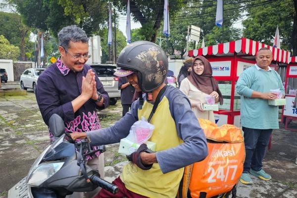 Partai Perindo Berbagi Takjil dan Modal Usaha, Dorong UMKM Tumbuh di Bulan Ramadan