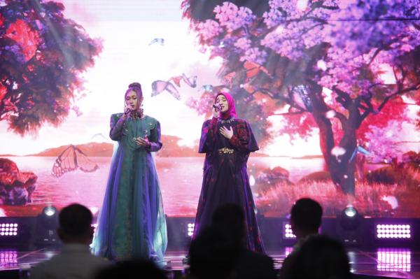 Penampilan Spesial Novia dan Nabila Penampilan Spesial Novia Bachmid dan Nabila Taqiyyah di Cahaya Hati Awards 2026. (Foto: Aldhi Chandra)