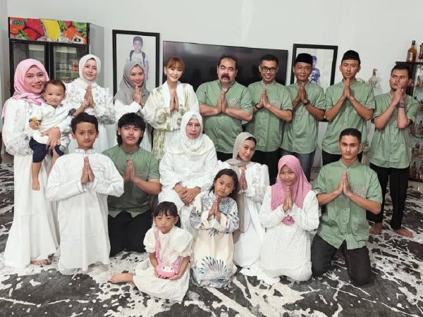 Inul Daratista Lebaran 2026 hari ini di kampung halaman. (Foto: Instagram)