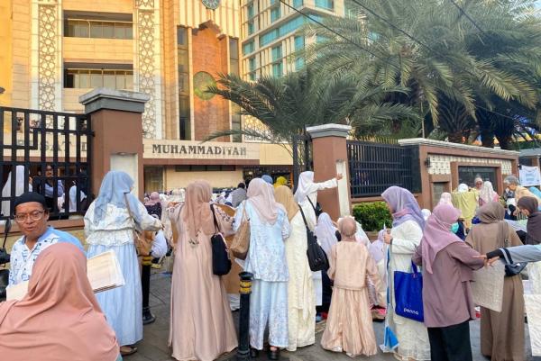 Salat Idulfitri, Jemaah Padati Gedung PP Muhammadiyah Jakarta
