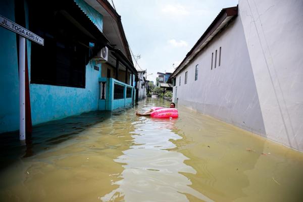 31 RT di Jakarta Terendam Banjir usai Diguyur Hujan Deras Semalam