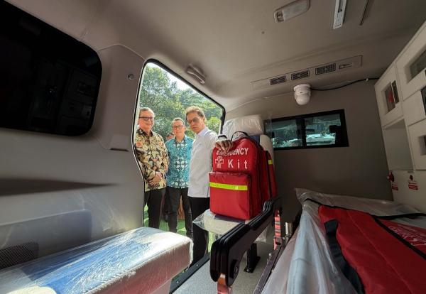 Astra mendistribusikan 20 unit ambulans Astra mendistribusikan 20 unit ambulans untuk memperkuat layanan kesehatan di daerah terdampak. (Foto: dok Astra)