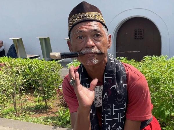 Cosplayer Si Pitung di Kota Tua Jakarta Cosplayer Si Pitung yang beraksi di Kota Tua Jakarta. (Foto: Niko Prayoga)