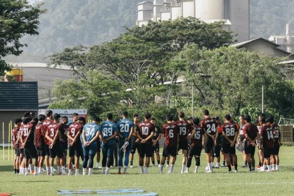 Semen Padang melakukan persiapan khusus jelang men Semen Padang melakukan persiapan khusus jelang menghadapi Persib Bandung dalam lanjutan Super League di Stadion Haji Agus Salim, Padang, Minggu (5/4/2026) malam. (Foto: Semen Padang)