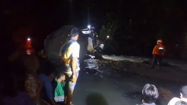 Wisata Air Terjun Tibu Ijo Berujung Duka, Wanita Tewas Tersangkut di Bebatuan Sungai