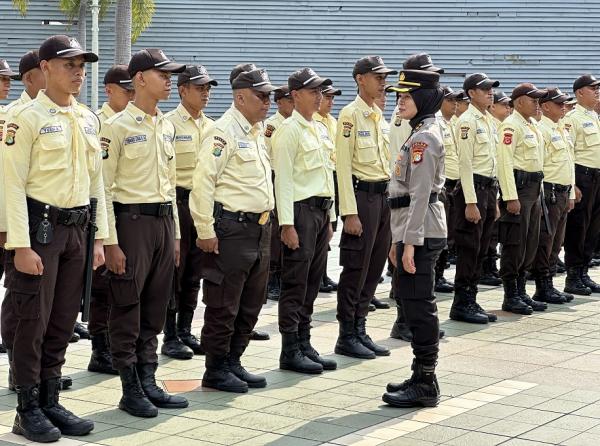 Kasubdit Satpam/Polsus Ditbinmas Polda Metro Jaya, AKBP Eka Setiawati membuka Pendidikan Dasar Satpam Gada Pratama Angkatan ke-27. (Foto: Ari Sandita)