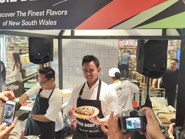 Publik antusias untuk menyaksikan langsung demo memasak, (Foto: dok MLA)