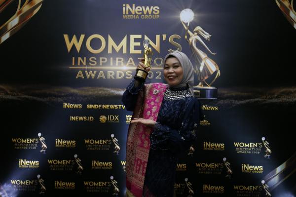 Nurjannah (PNM Mekaar Jambi) meraih Women`s Inspiration Awards 2026. (Foto: Isra Triansyah)