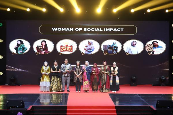 Tri Yulia Rizki Ananda Raih Women's Inspiration Award 2026, Bertekad Hapus Stunting dengan MBG