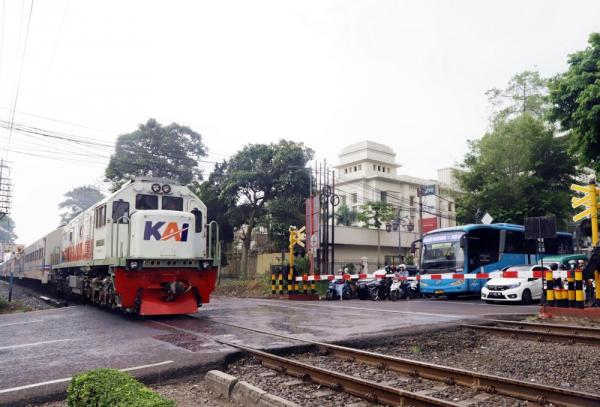 Hati-Hati! Masih Ada 130 Perlintasan Sebidang Tanpa Penjagaan di Jakarta