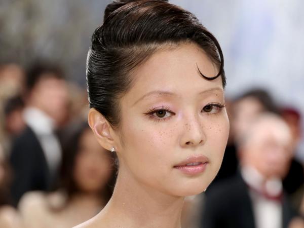 Alis Jennie BLACKPINK di Met Gala 2026 viral di media sosial. (Foto: X)