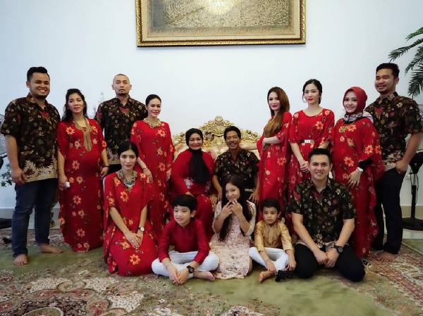 Ayah Bunga Zainal meninggal dunia. (Foto: Instagram)