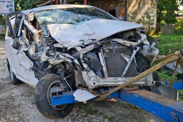 Kecelakaan Minibus Tabrak Truk di Bangsalsari Jember, 4 Orang Luka-luka