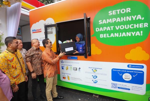 Belasan Waste Station Disebar untuk Kelola Sampah Lebih Optimal