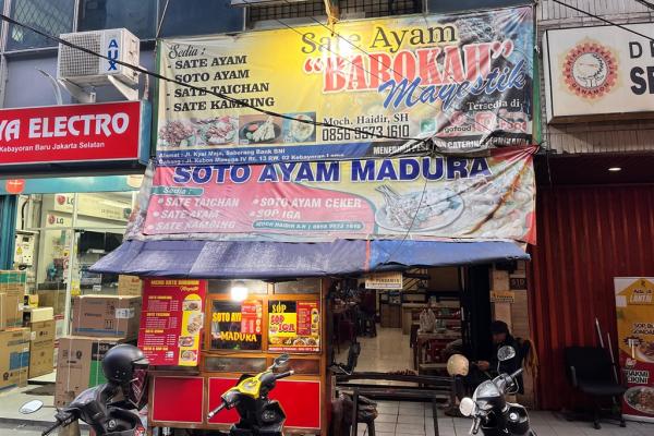 Sate Ayam Barokah Mayestik milik Moch Haidir di Jalan Kiai Maja, Kebayoran Baru, Jakarta Selatan. (Foto: Rizky Agustian)