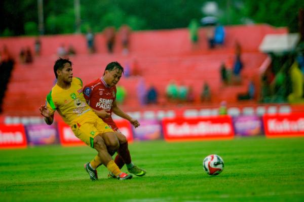 Hasil Super League: Semen Padang Dibantai 7 Gol Tanpa Balas oleh Persebaya